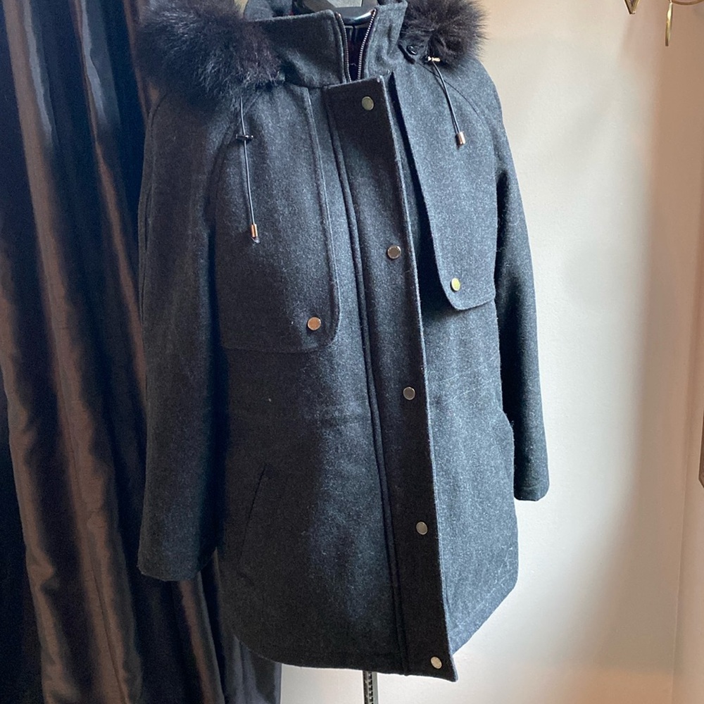 Wool coat with fox fur trim
